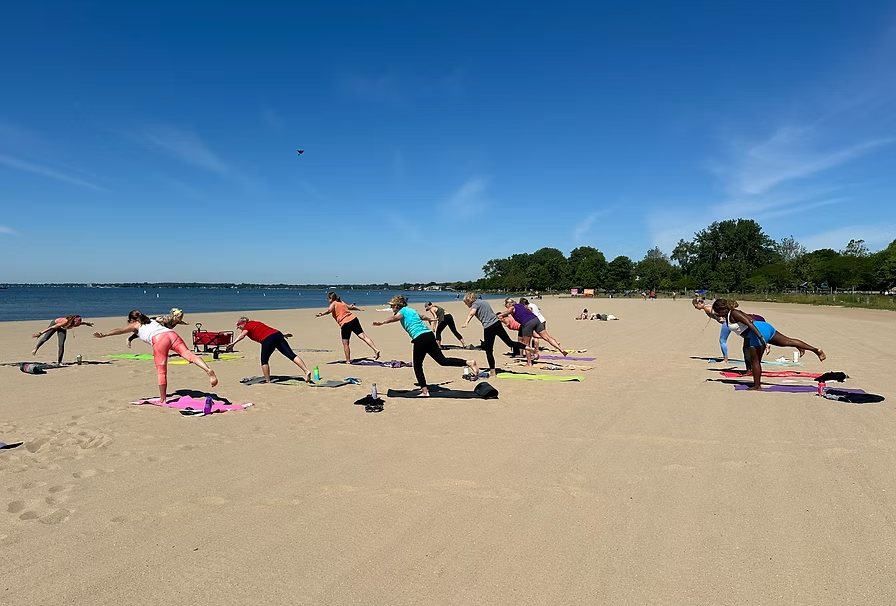 Beach gathering and movement